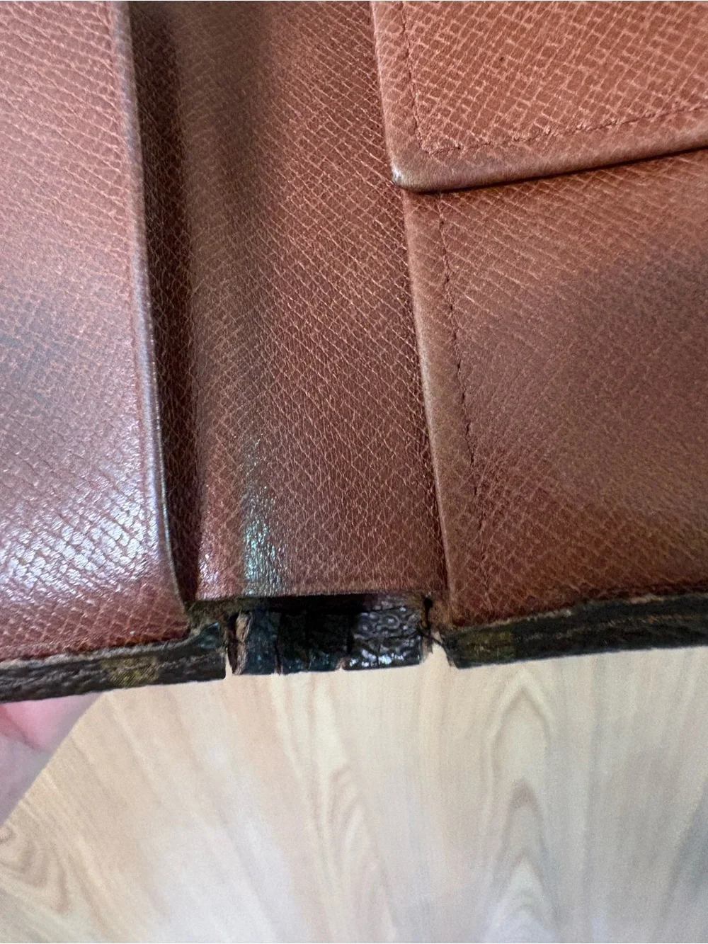 Authentic Louis Vuitton Monogram Bifold Wallet
